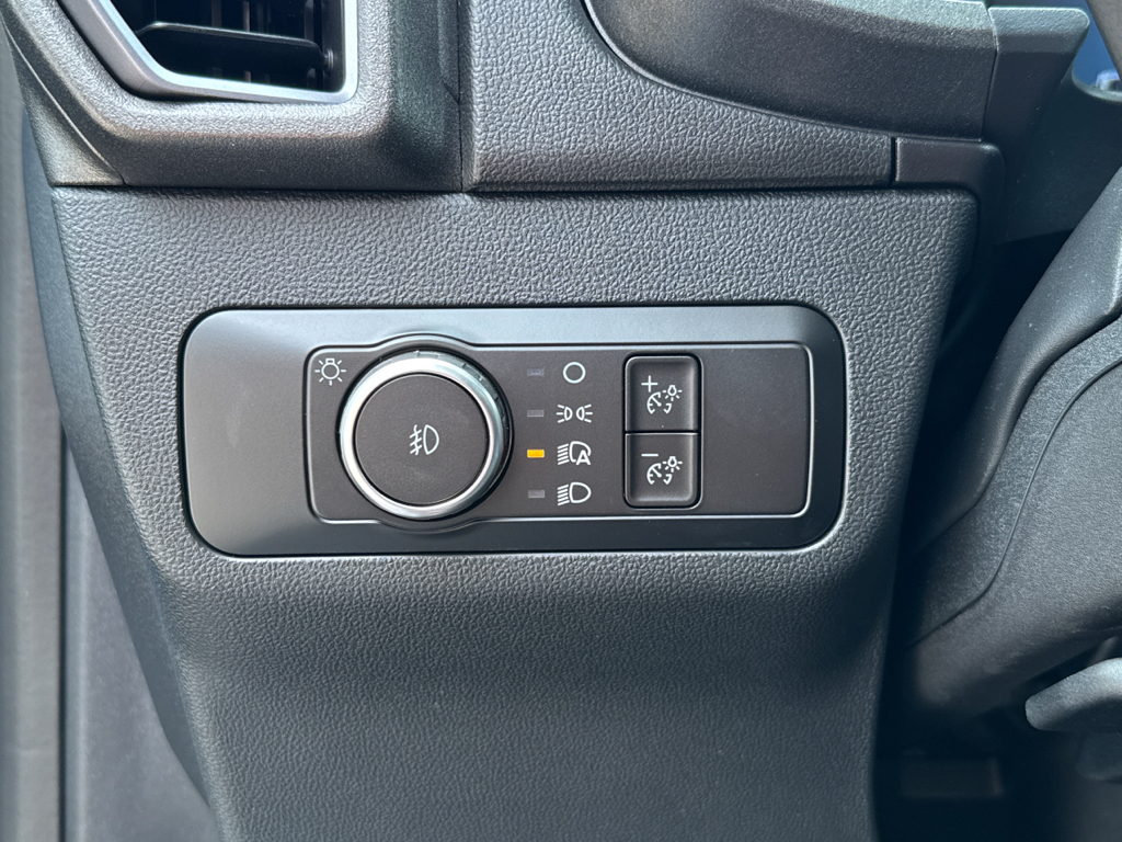 New 2026 Azure Gray Metallic Tri-coat Ford Outer Banks image 25