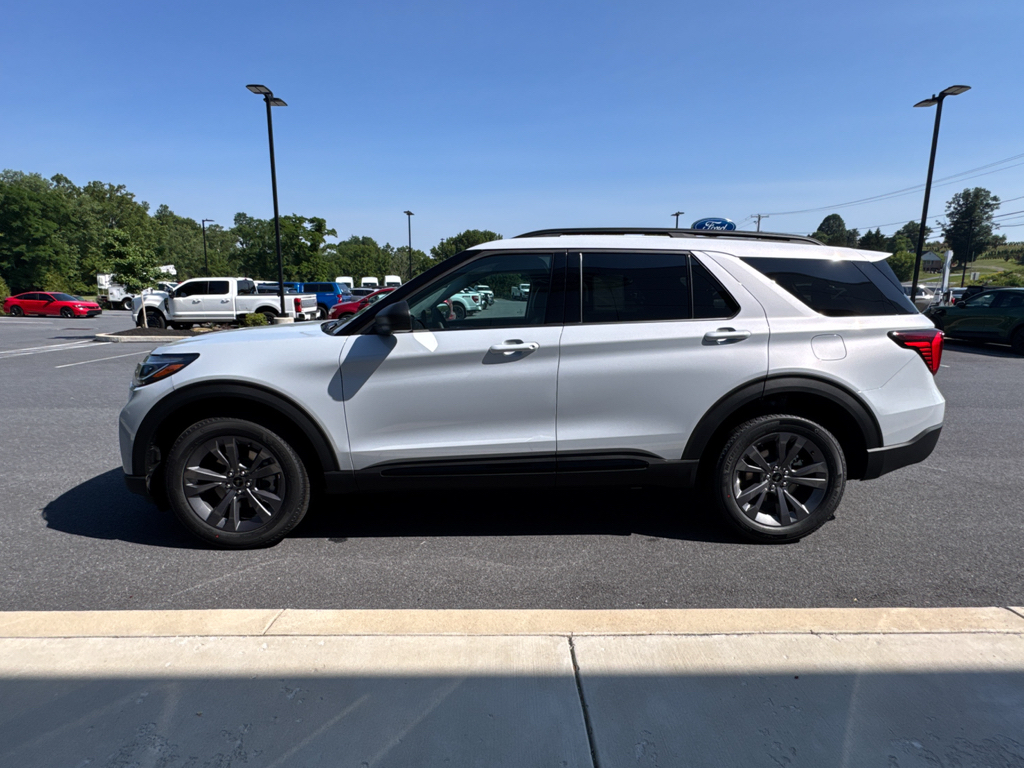 New 2026 Space White Metallic Ford Active image 11