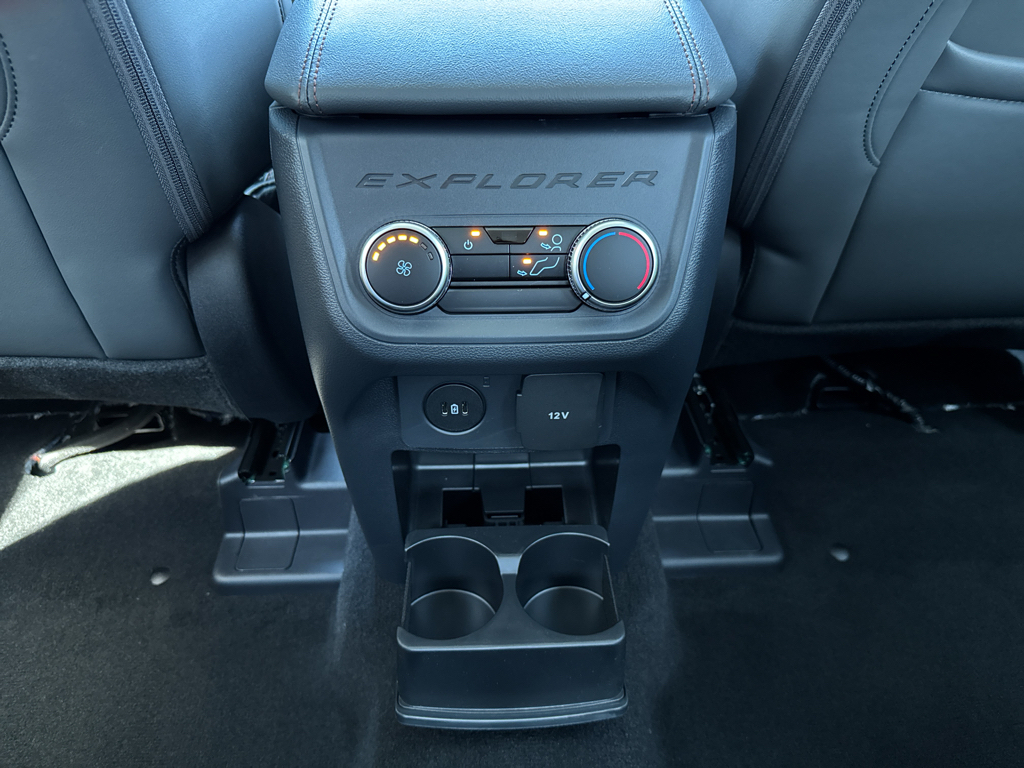 New 2026 Space White Metallic Ford Active image 22