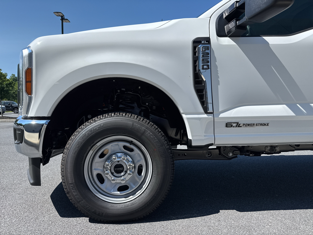 New 2026 Oxford White Ford  image 21