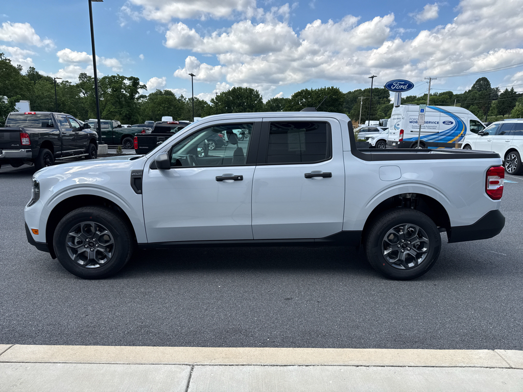 New 2026 Space White Metallic Ford XLT image 11