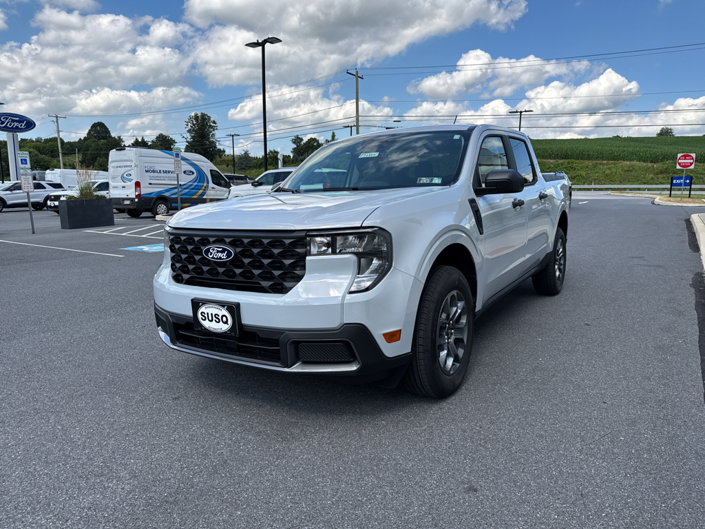 New 2026 Space White Metallic Ford XLT image 15
