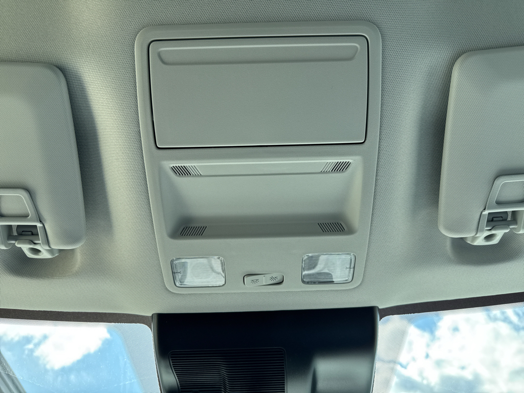 New 2026 Space White Metallic Ford XLT image 25