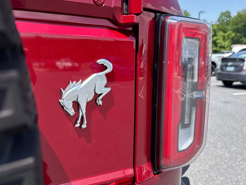 New 2026 Ruby Red Metallic Tinted Clearcoat Ford Outer Banks image 24