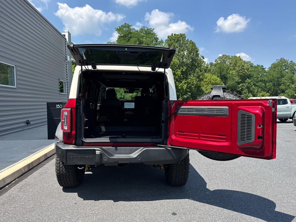 New 2026 Ruby Red Metallic Tinted Clearcoat Ford Outer Banks image 8