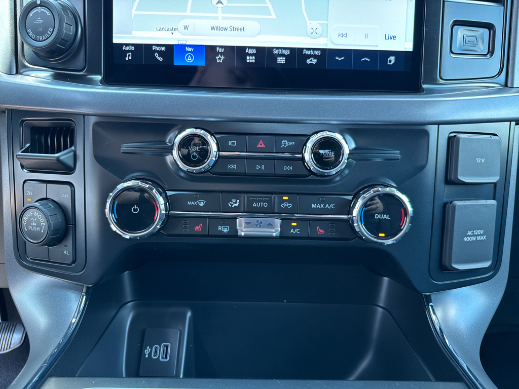 New 2026 Carbonized Gray Metallic Ford XLT image 22