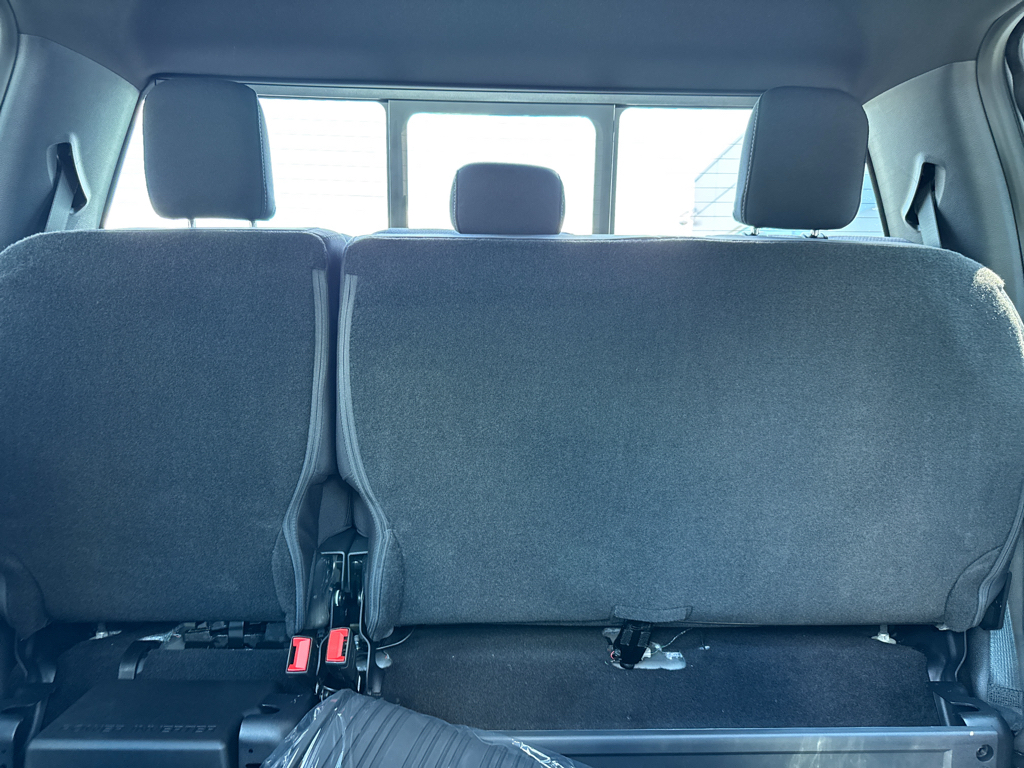 New 2026 Carbonized Gray Metallic Ford XLT image 6