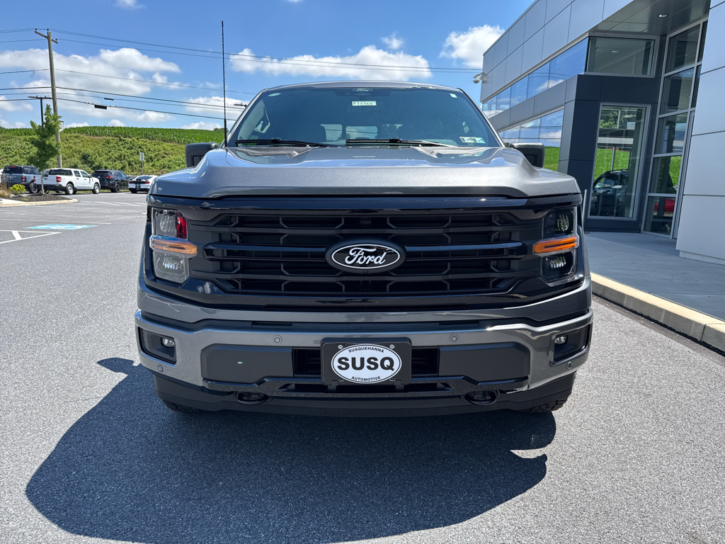 New 2026 Carbonized Gray Metallic Ford XLT image 11