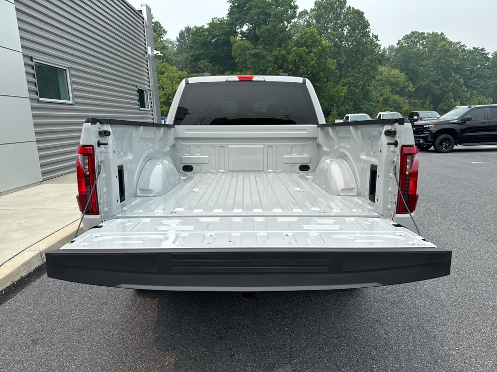 New 2026 Avalanche Ford XLT image 7