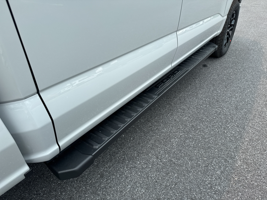 New 2026 Avalanche Ford XLT image 24