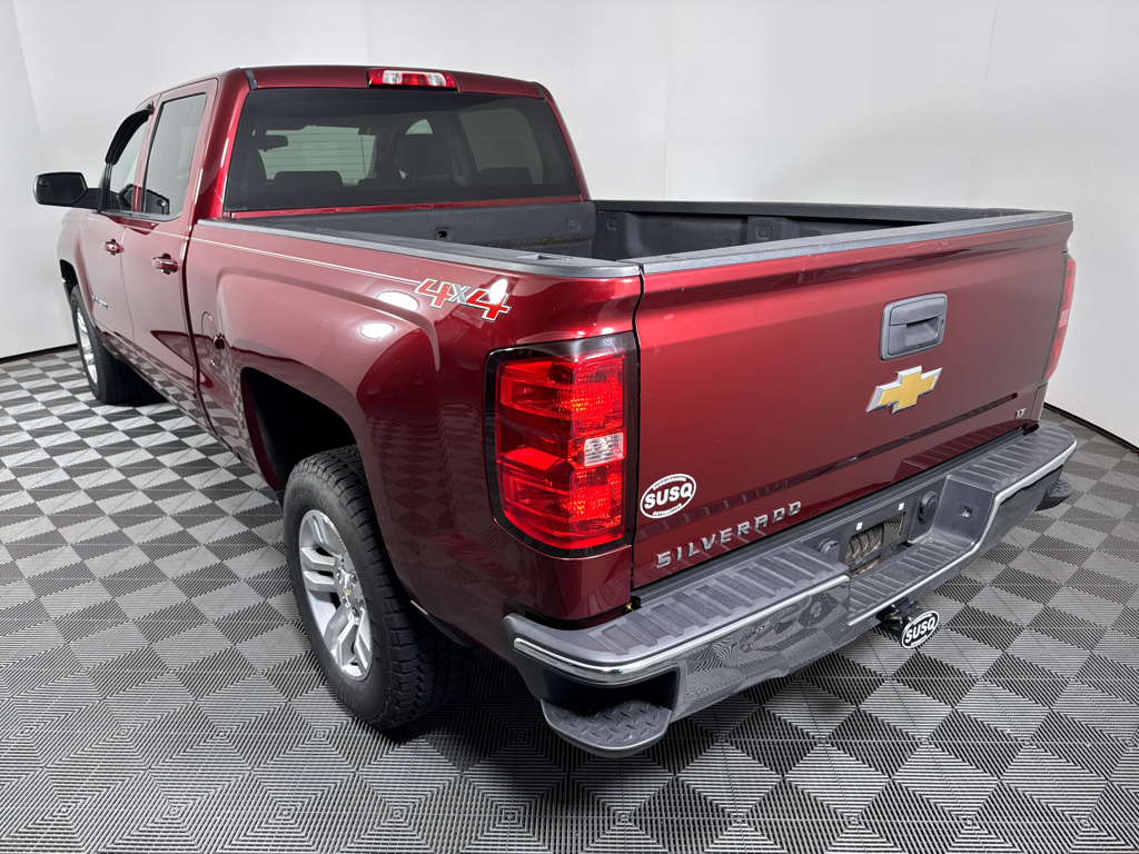 Used 2016 Siren Red Tintcoat Chevrolet LT image 18