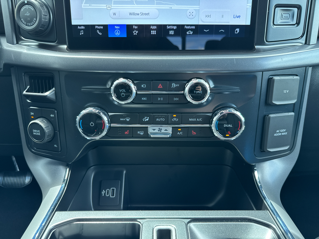 New 2026 Agate Black Metallic Ford XLT image 22