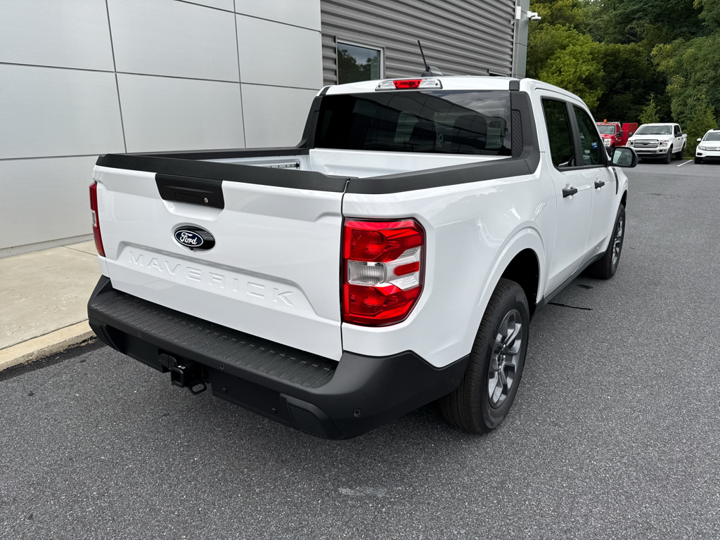 New 2026 Oxford White Ford XLT image 17