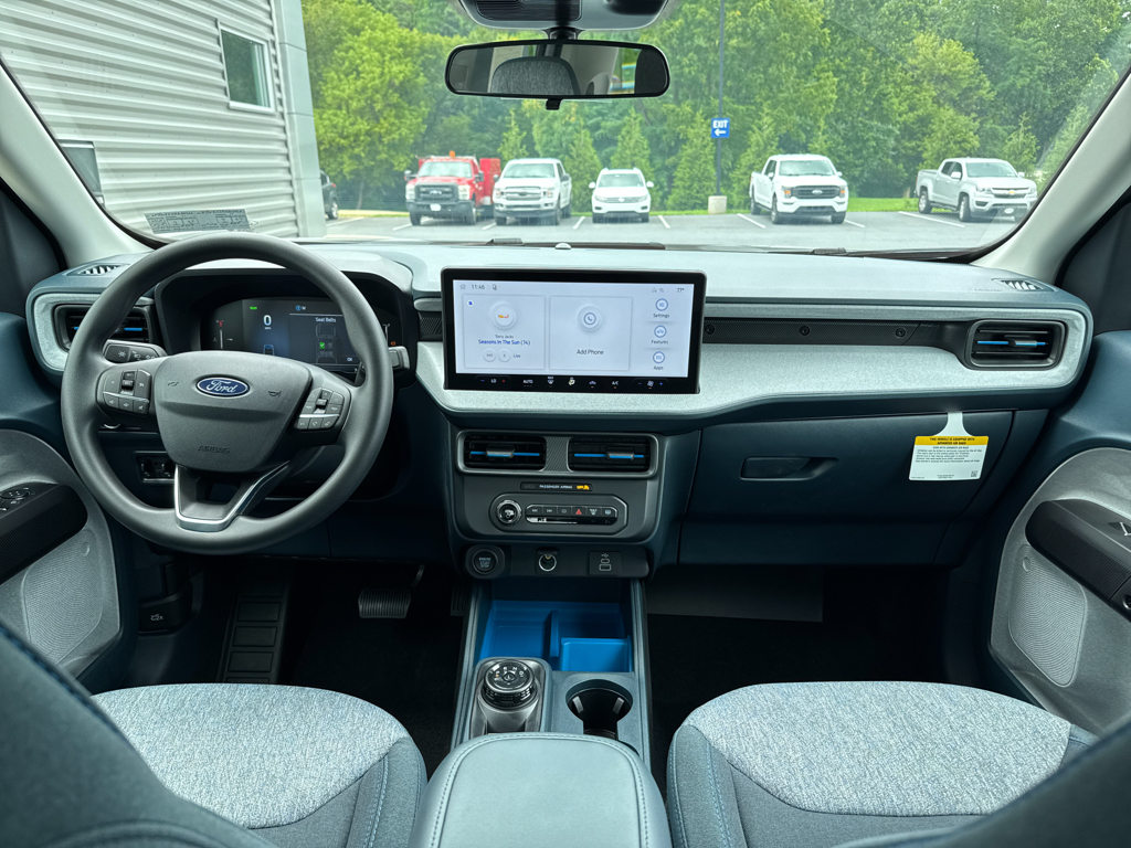 New 2026 Oxford White Ford XLT image 3