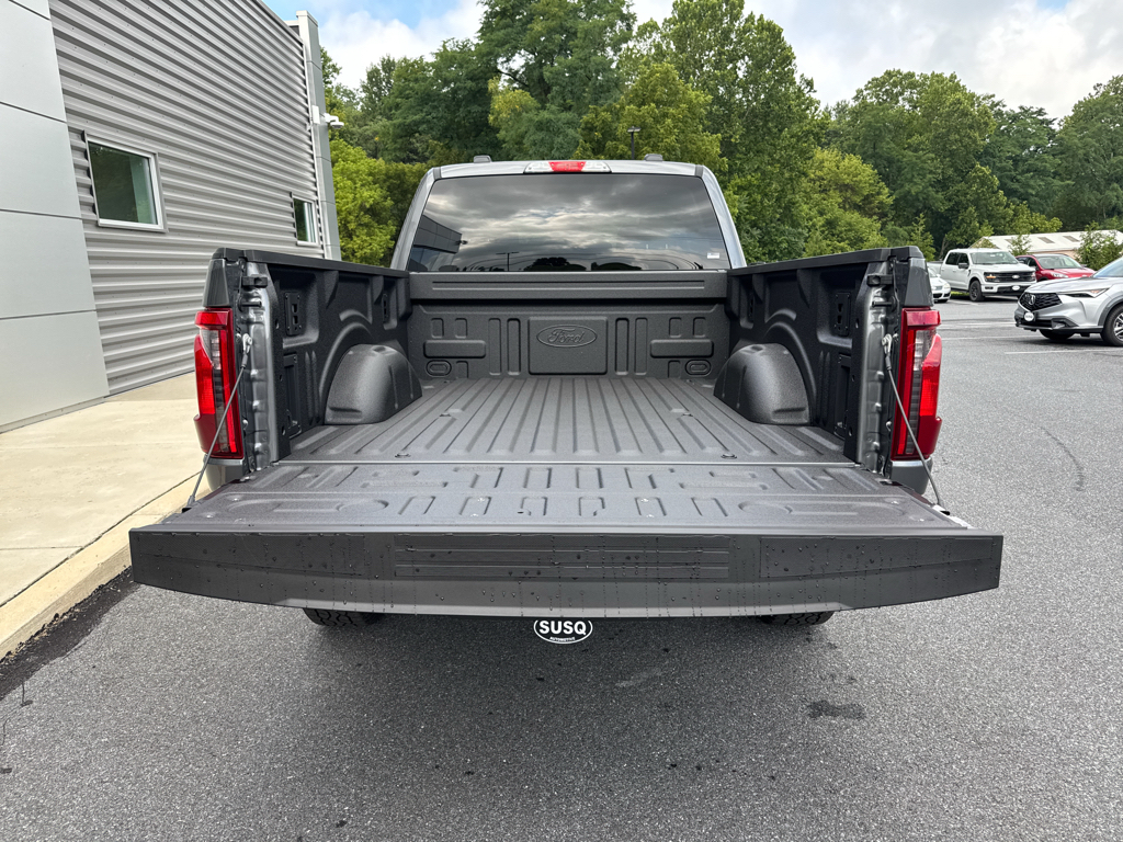 New 2026 Carbonized Gray Metallic Ford XLT image 10