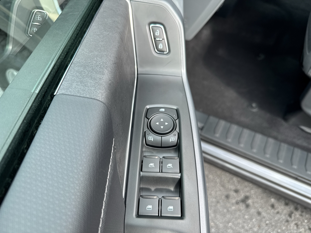 New 2026 Carbonized Gray Metallic Ford XLT image 24