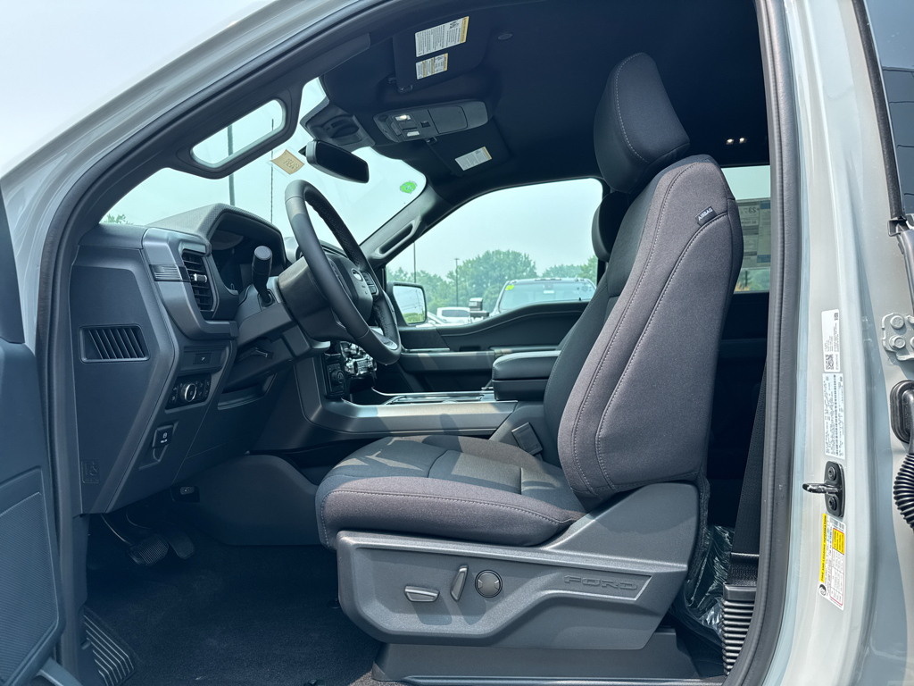 New 2026 Avalanche Ford XLT image 5
