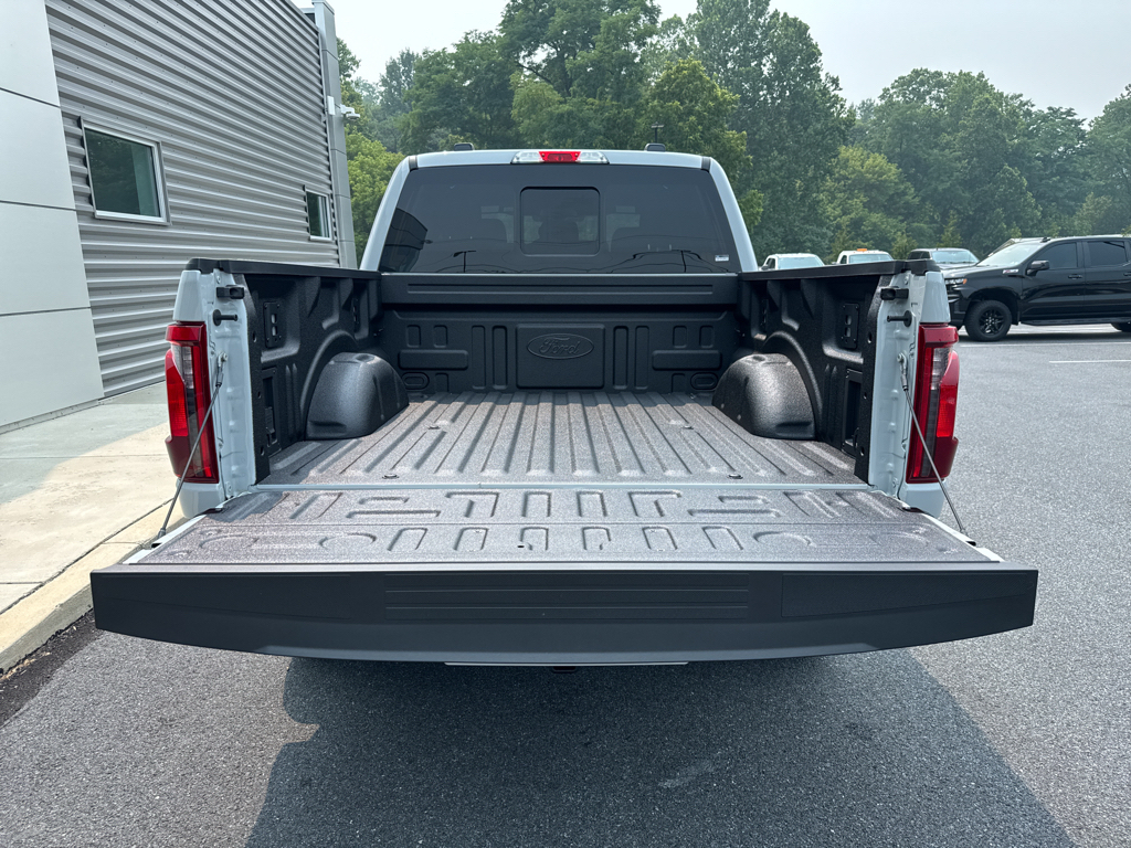 New 2026 Avalanche Ford XLT image 7