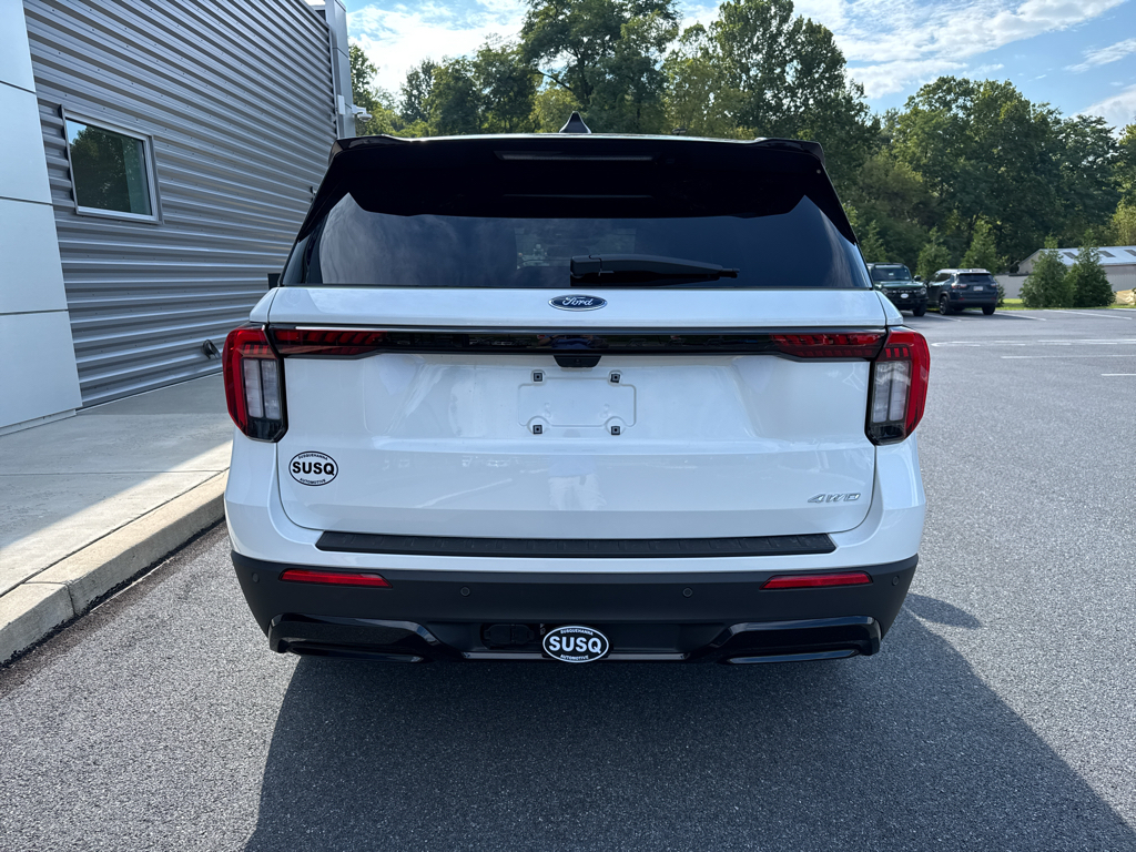 New 2026 Star White Ford ST-Line image 8