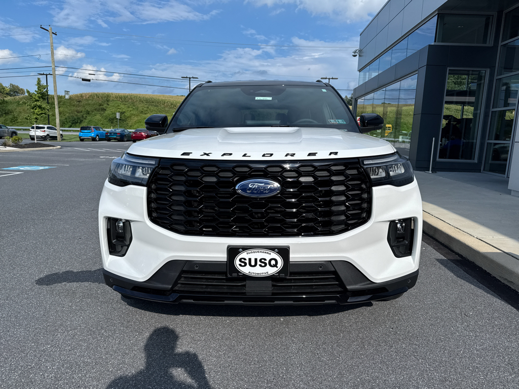 New 2026 Star White Ford ST-Line image 2