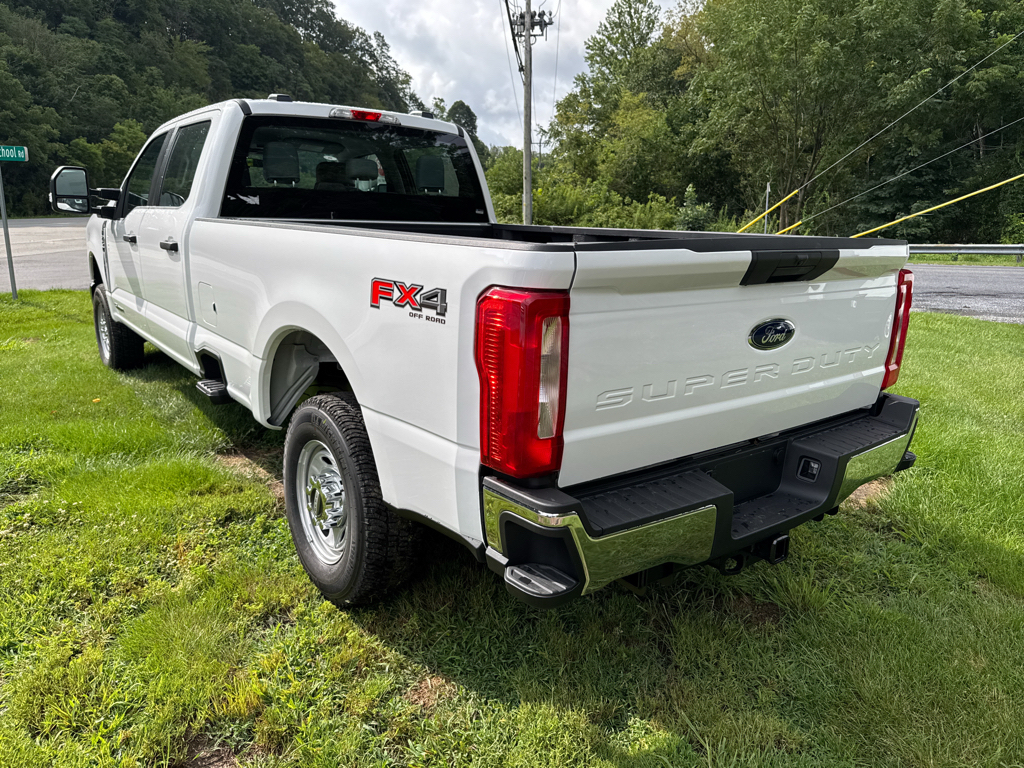 New 2026 Oxford White Ford XL image 19
