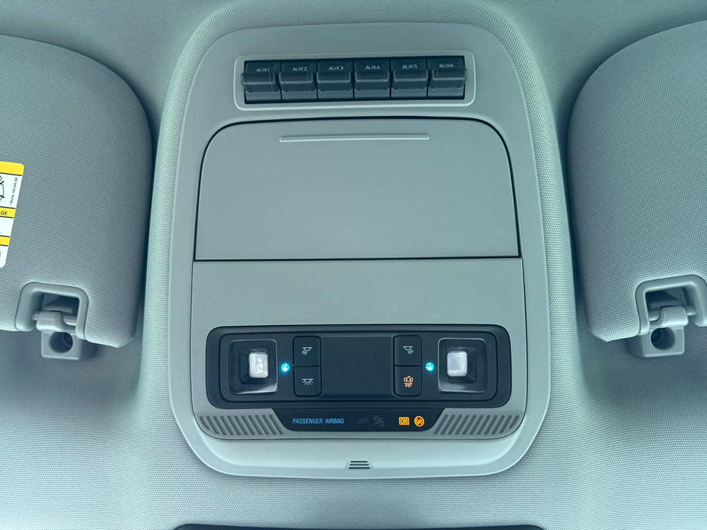 New 2026 Oxford White Ford XL image 27