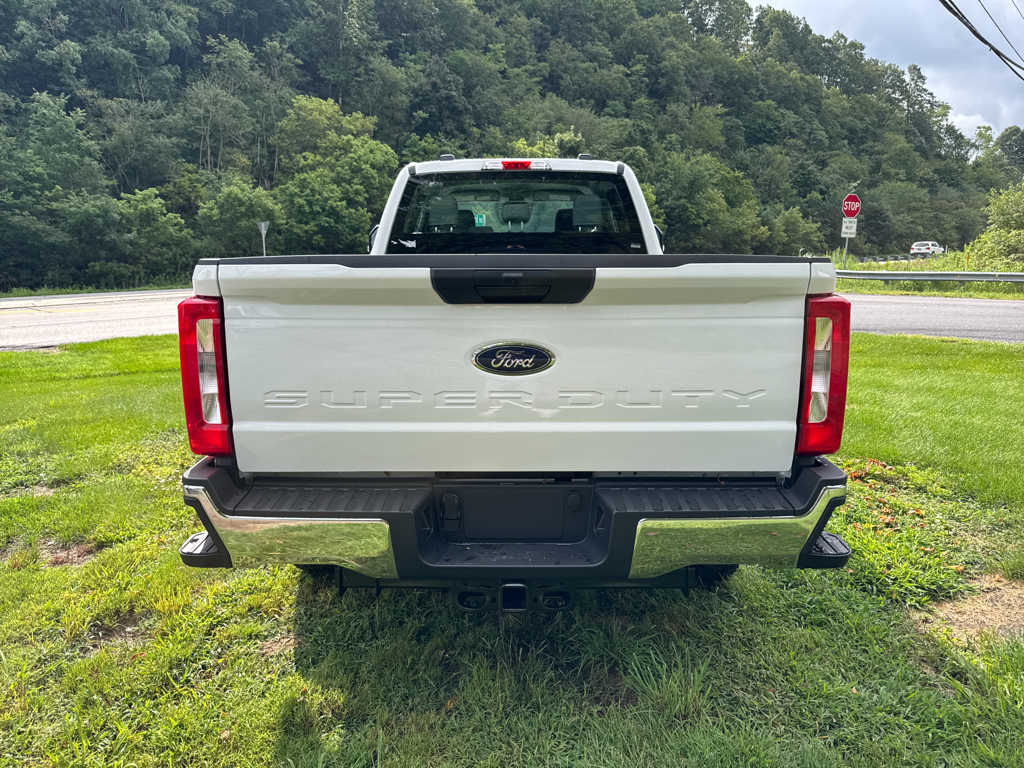 New 2026 Oxford White Ford XL image 12