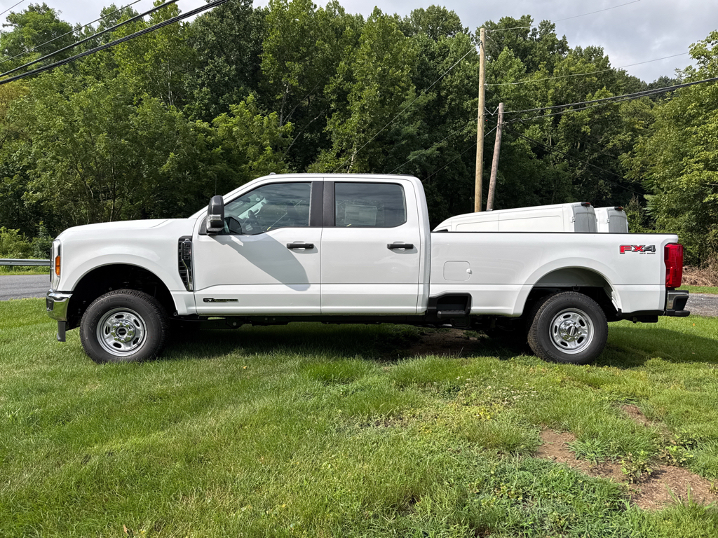 New 2026 Oxford White Ford XL image 2