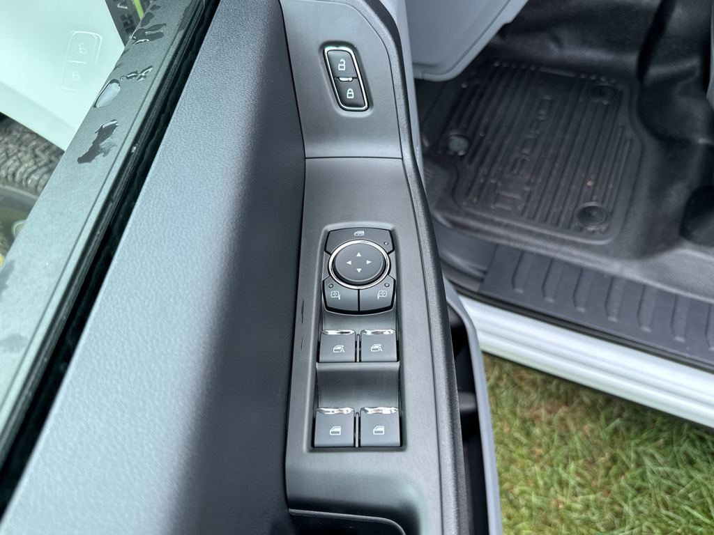 New 2026 Oxford White Ford XL image 25