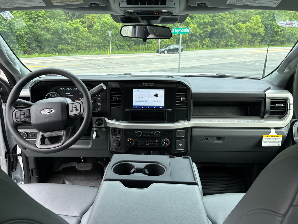 New 2026 Oxford White Ford XL image 3