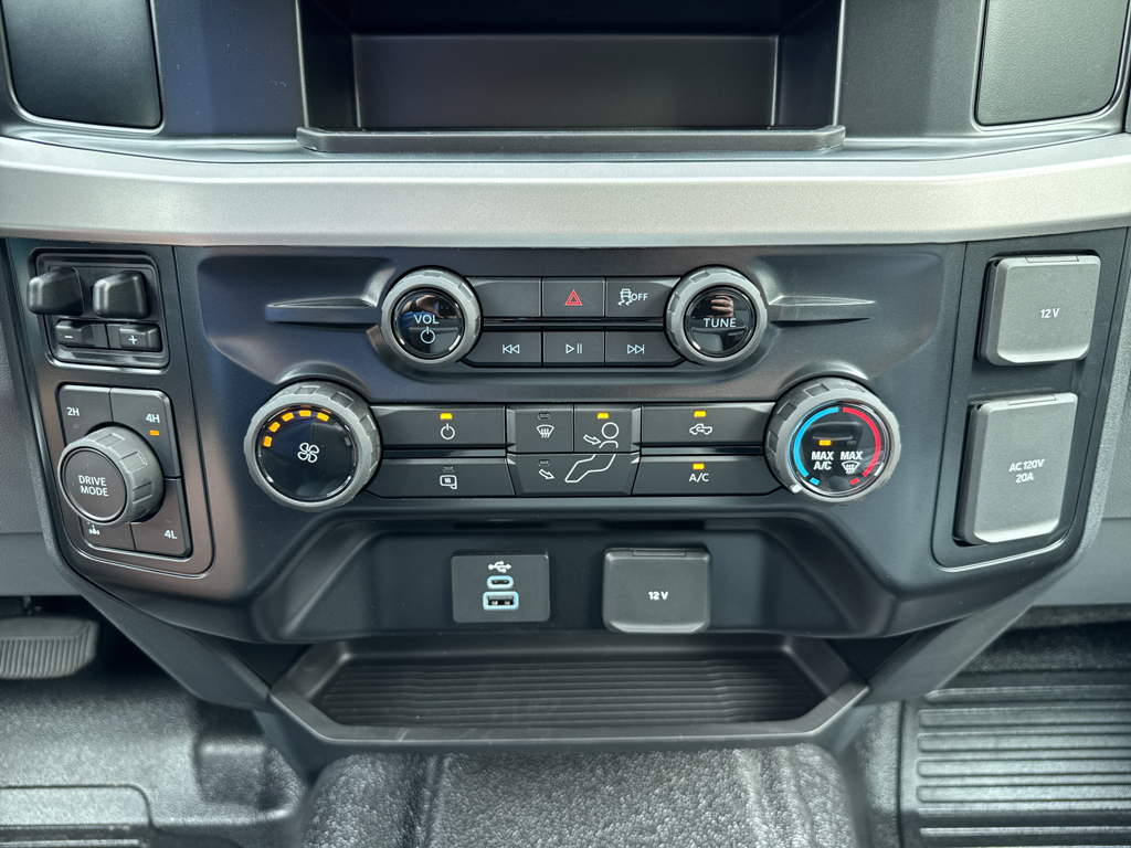 New 2026 Oxford White Ford XL image 22