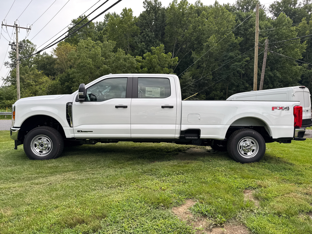 New 2026 Oxford White Ford XL image 13
