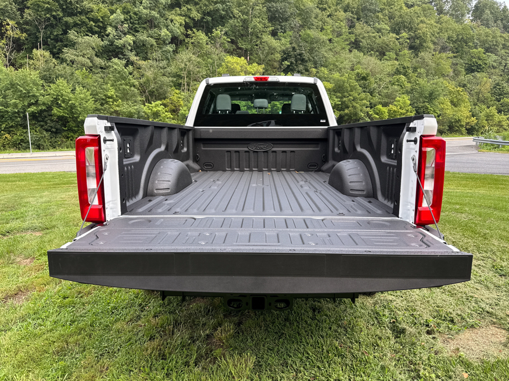 New 2026 Oxford White Ford XL image 10