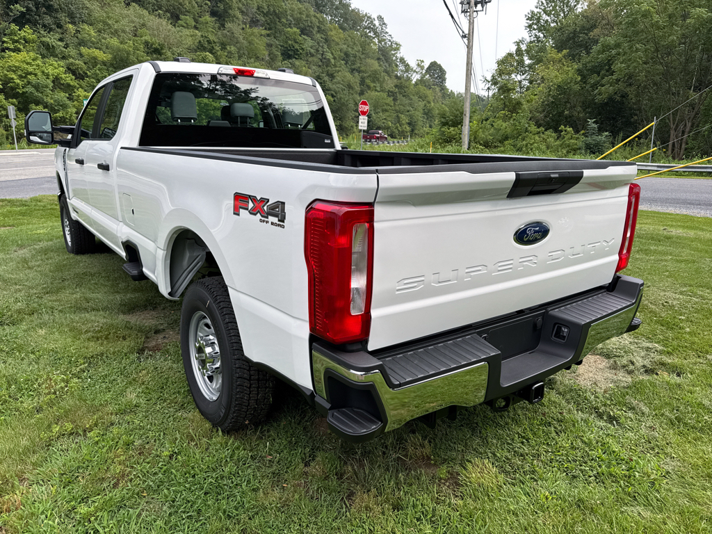 New 2026 Oxford White Ford XL image 18