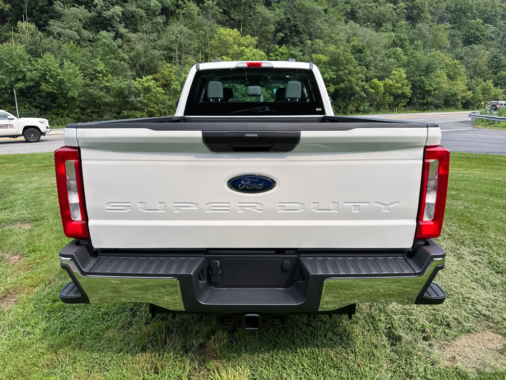 New 2026 Oxford White Ford XL image 11
