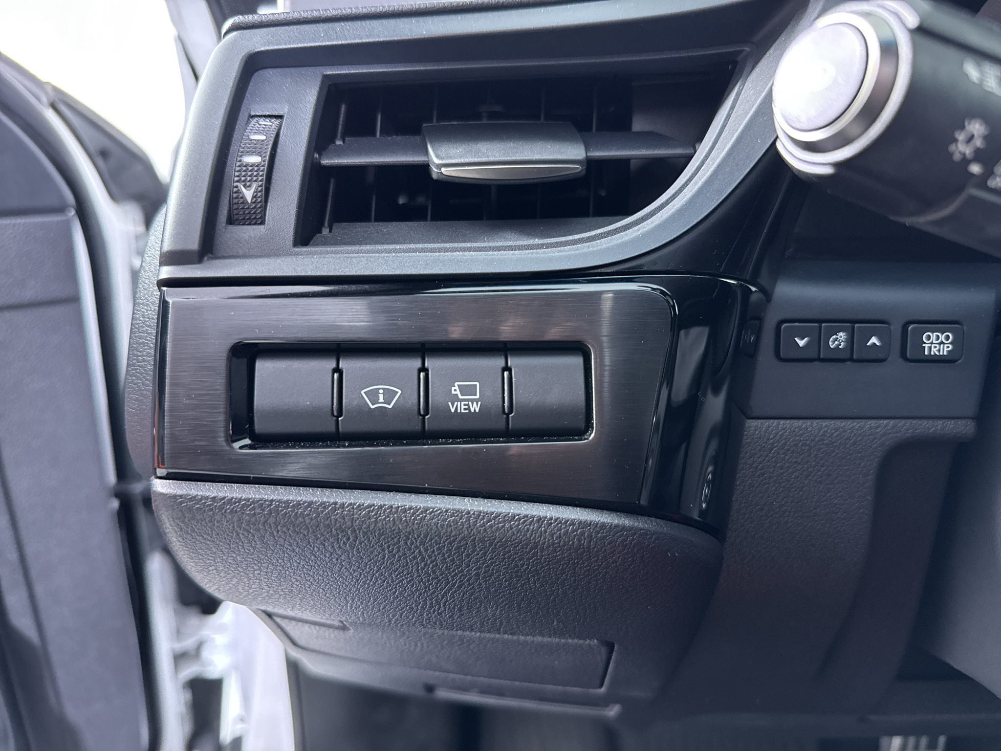 Used 2023 Ultra White Lexus F SPORT Handling image 30