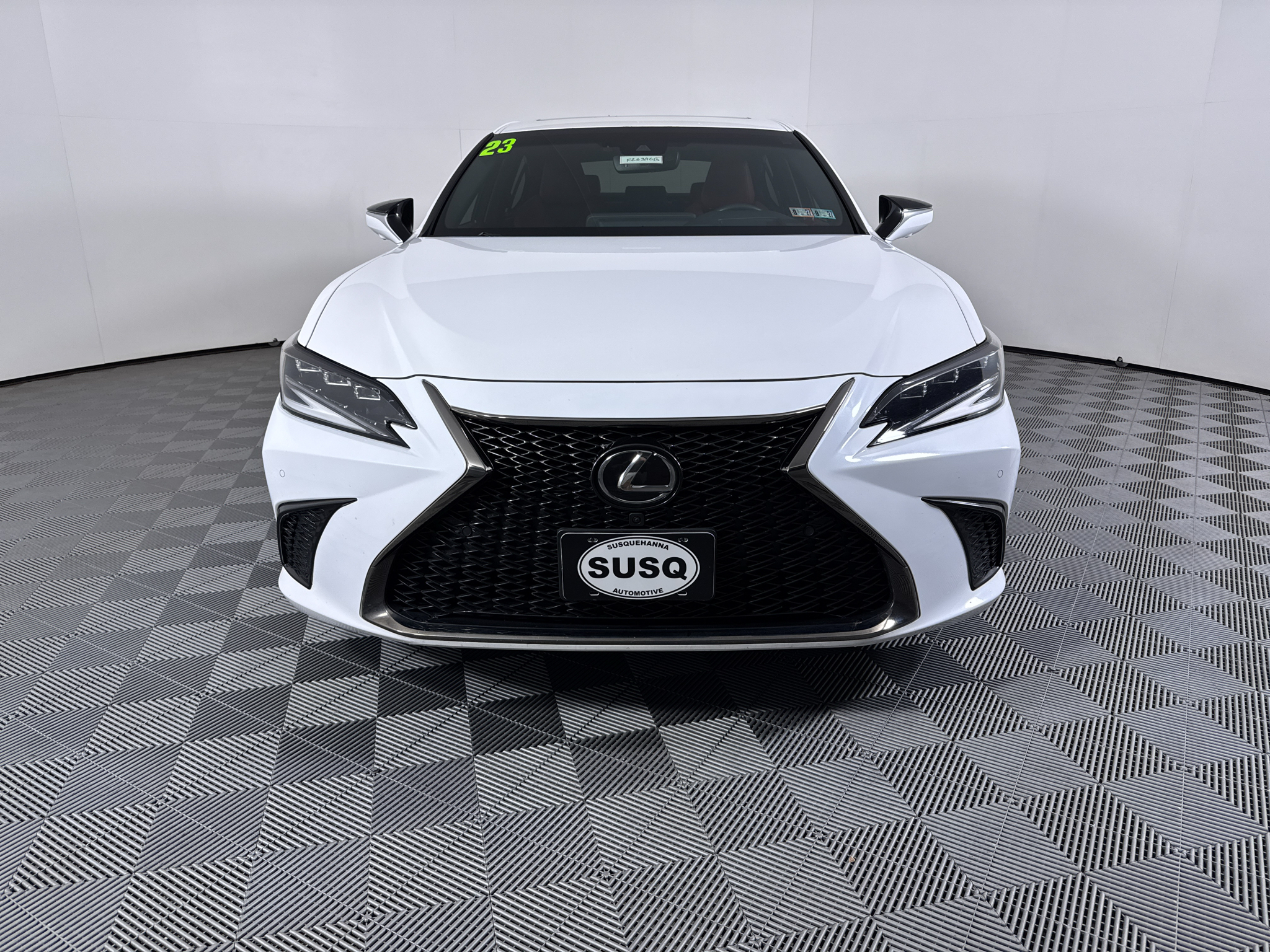 Used 2023 Ultra White Lexus F SPORT Handling image 2