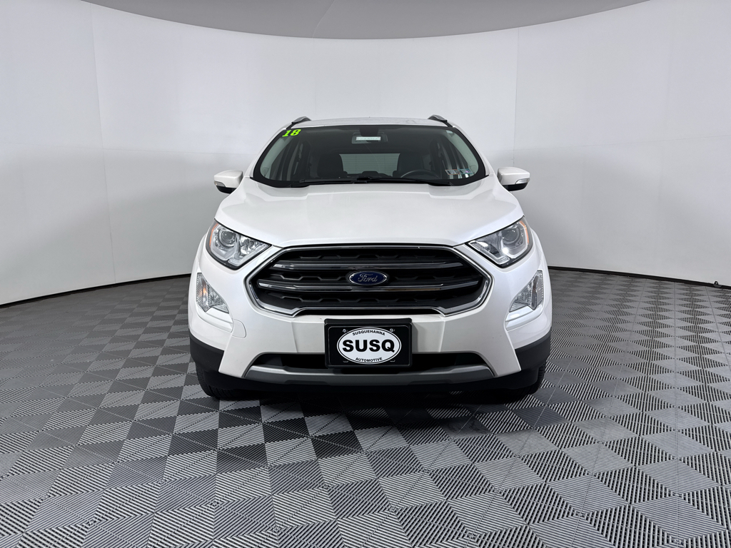 Used 2018 White Platinum Metallic Tri-Coat Ford Titanium image 2