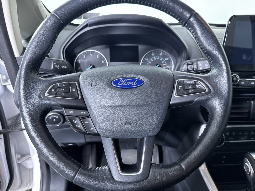 Used 2018 White Platinum Metallic Tri-Coat Ford Titanium image 19