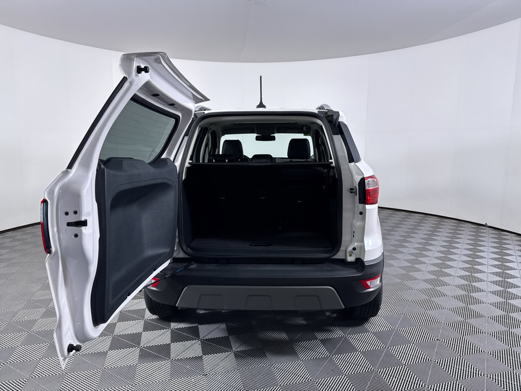 Used 2018 White Platinum Metallic Tri-Coat Ford Titanium image 8