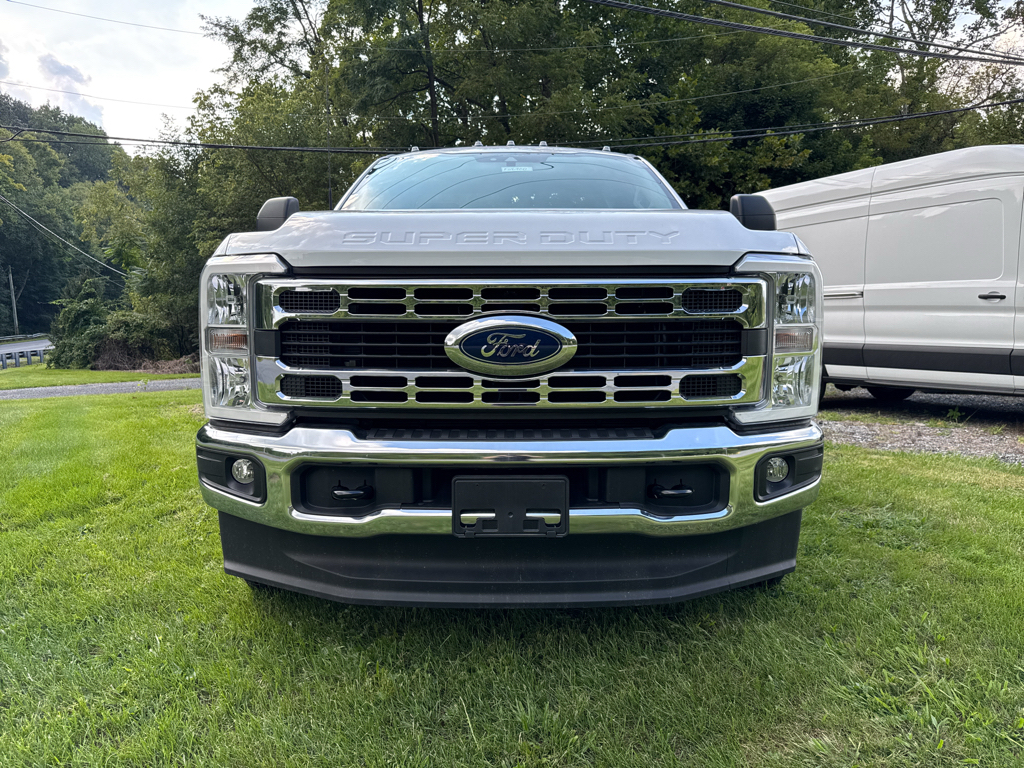 New 2026 Oxford White Ford XL image 11