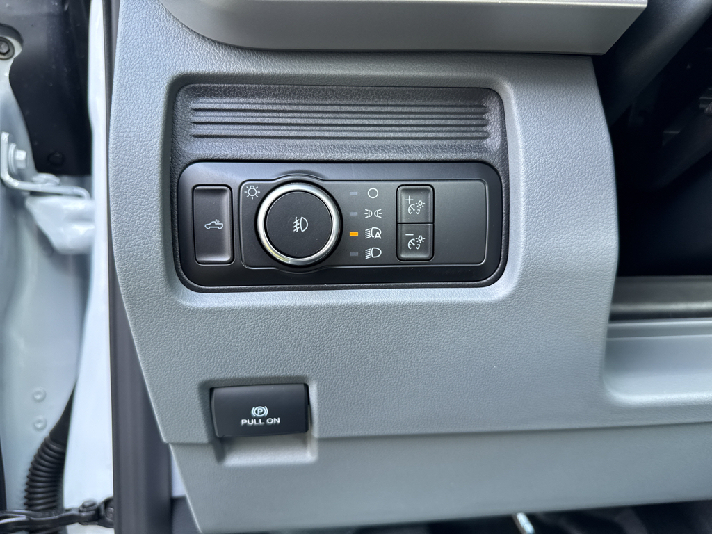 New 2026 Oxford White Ford XL image 24