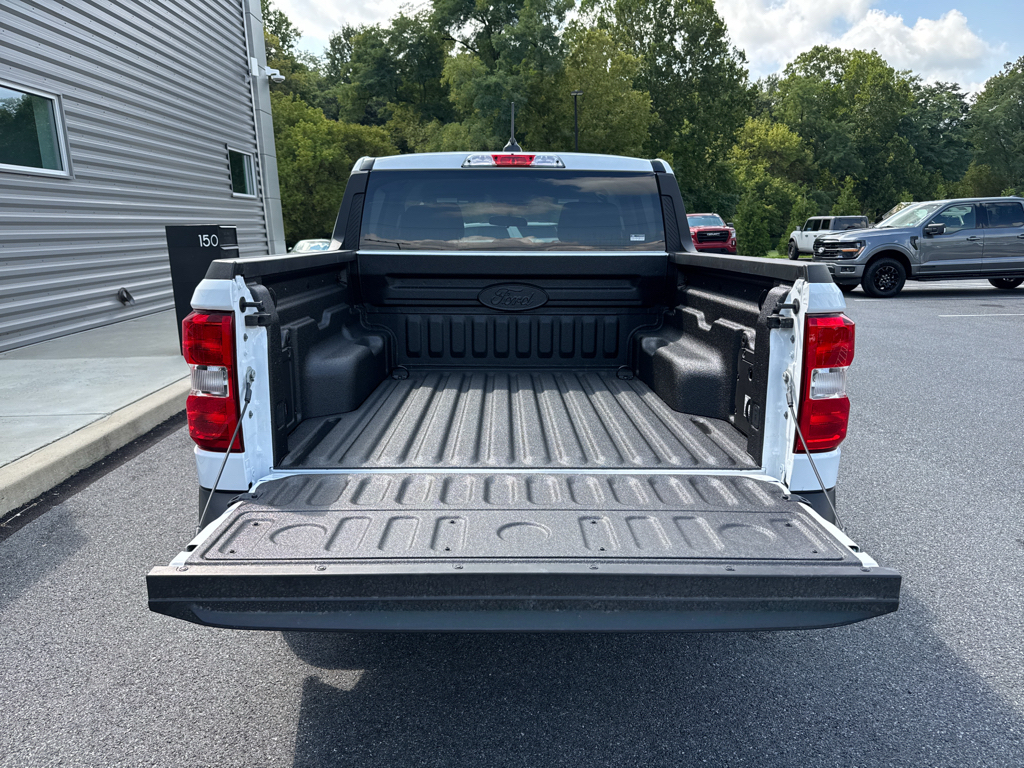 New 2026 Oxford White Ford XLT image 7