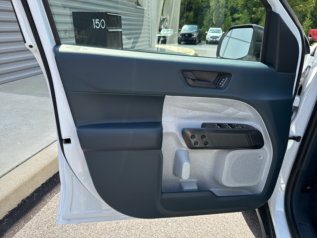 New 2026 Oxford White Ford XLT image 23