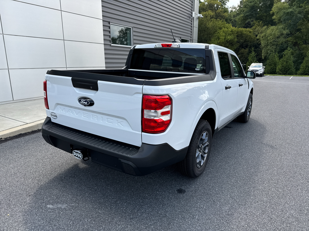 New 2026 Oxford White Ford XLT image 17