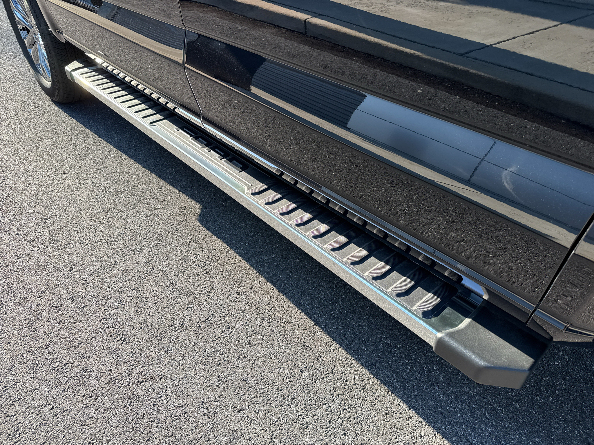 New 2026 Agate Black Metallic Ford Lariat image 25