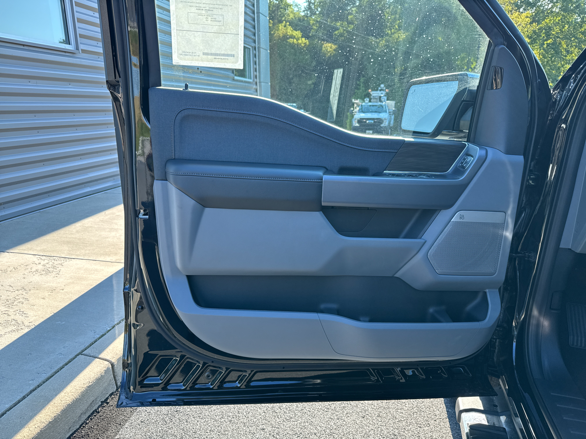 New 2026 Agate Black Metallic Ford Lariat image 27
