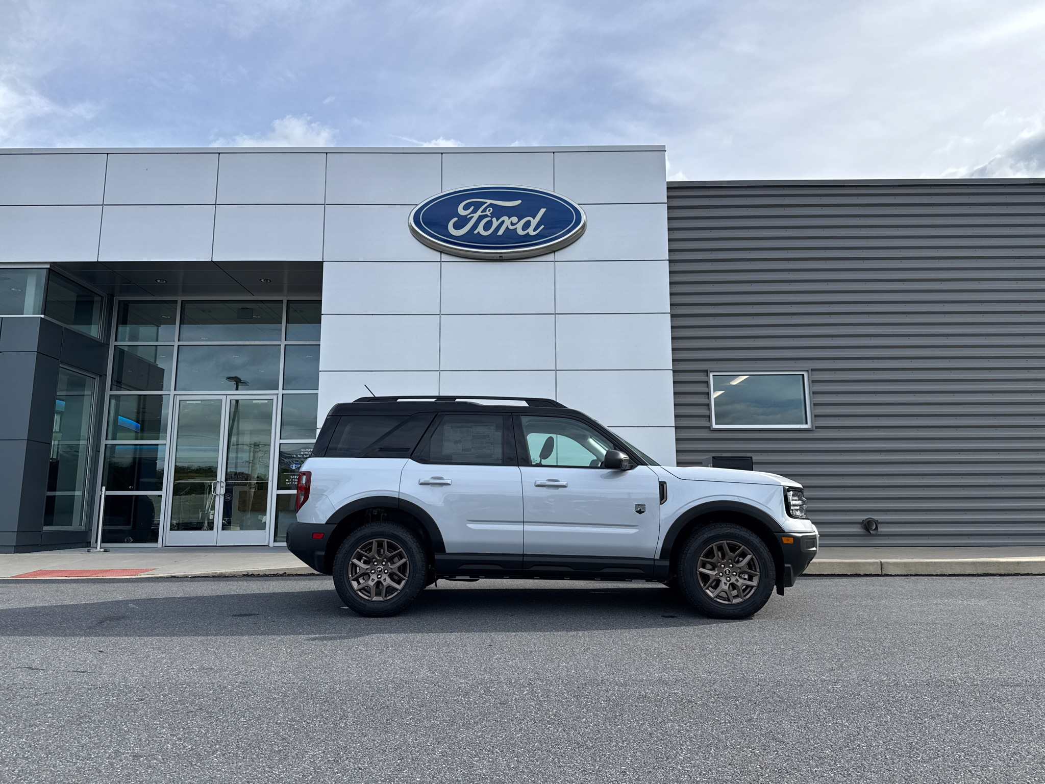 New 2026 Space White Metallic Ford Big Bend image 10