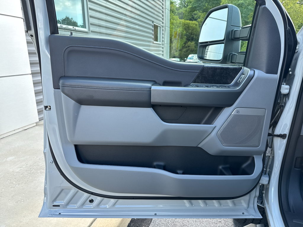 New 2026 Avalanche Ford XLT image 26
