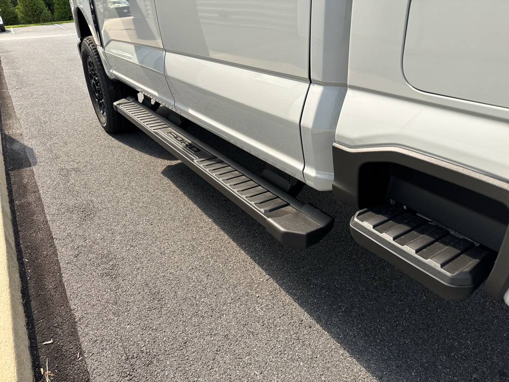 New 2026 Avalanche Ford XLT image 24